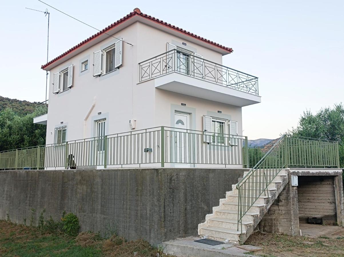 Zoi'S Hοuse.Vacation Home In Mani Near Vathi Beach المظهر الخارجي الصورة